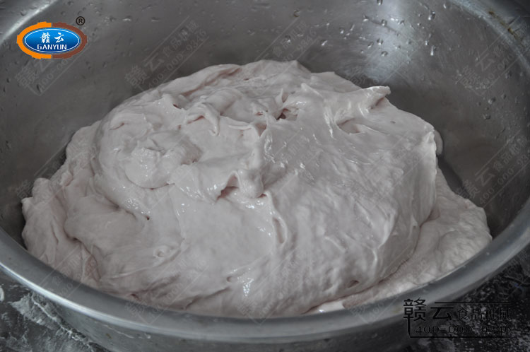 打好的肉泥細膩